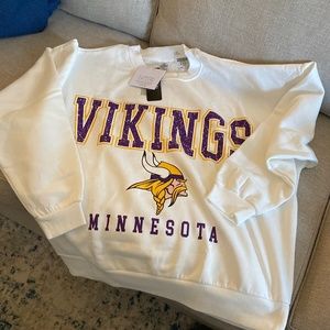 White Minnesota Vikings Sweatshirt size M Womens